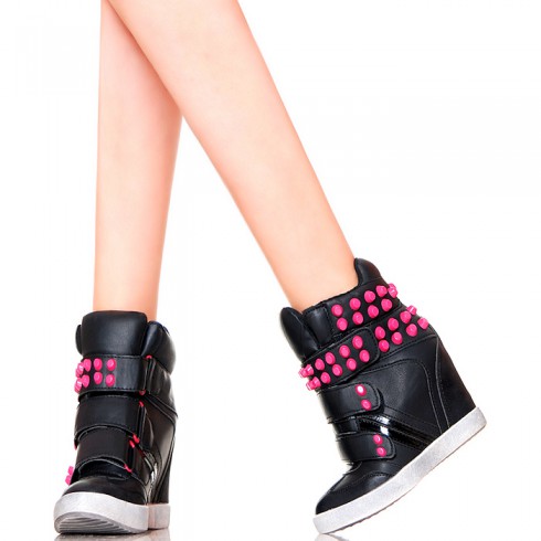 Sneakersy - Czarne Na Rzepy z Różowymi Ćwiekami