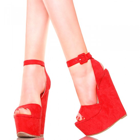 Sandały - Ogniste Czerwone Koturny z Paskiem